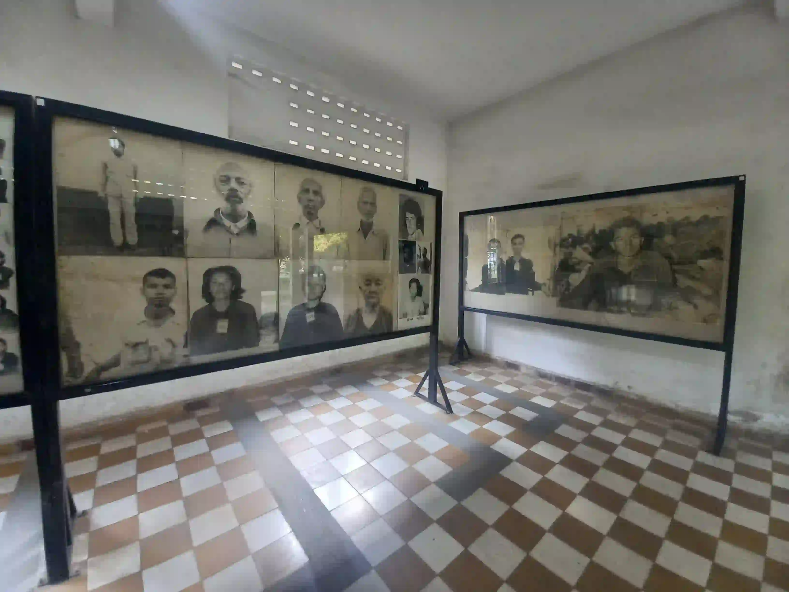 Toul Sleng_Serva Travel